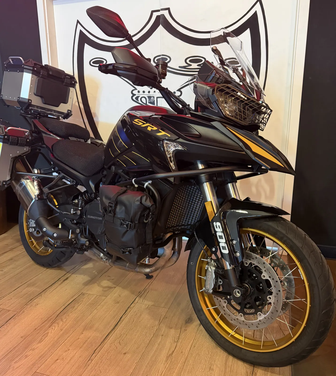 QJ MOTOR SRT 900 SX TOURING